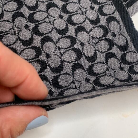 Coach Black & Charcoal Mini Signature Muffler Scarf W1544 7-3/4” x 48” - Picture 6 of 6